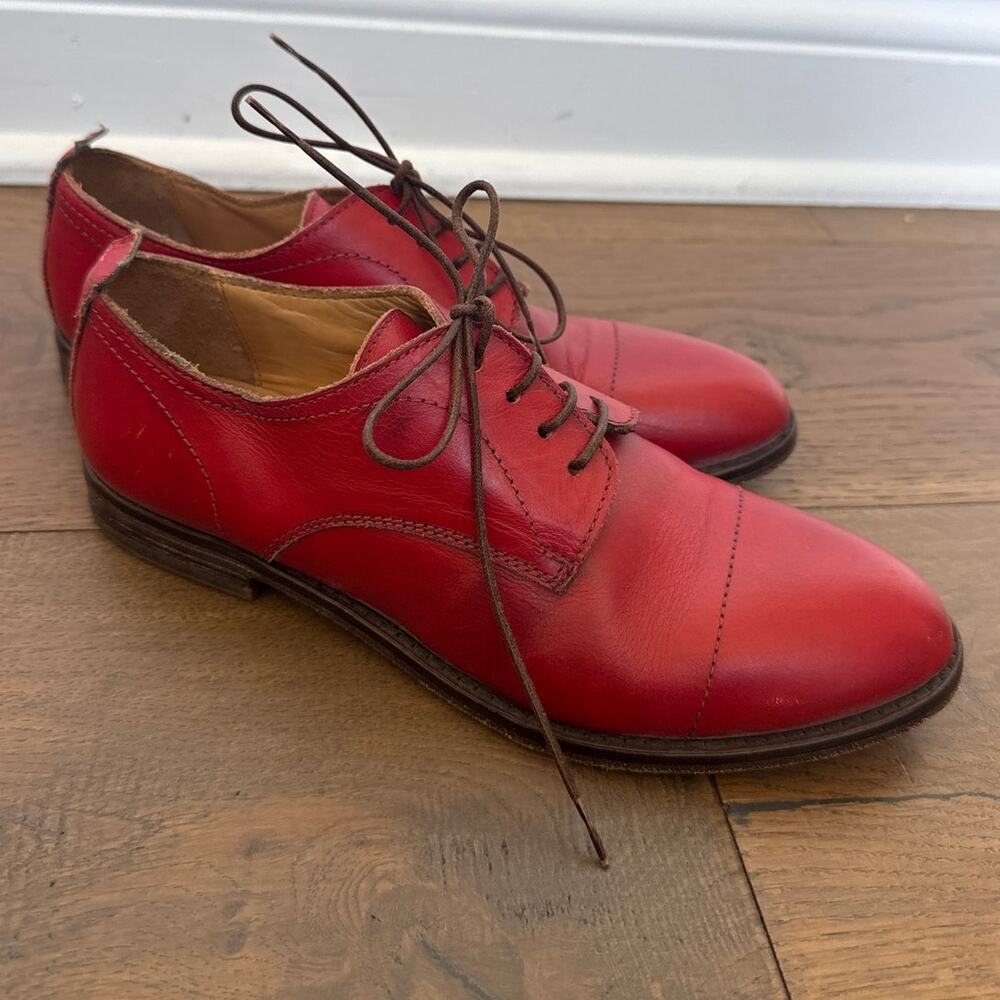Moma Red Leather Flats